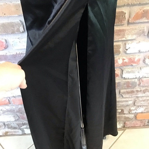 BIRDY GREY Women's Black Satin CATHERINE V-Neck Ruched Sleeveless Dress L - Picture 5 of 8